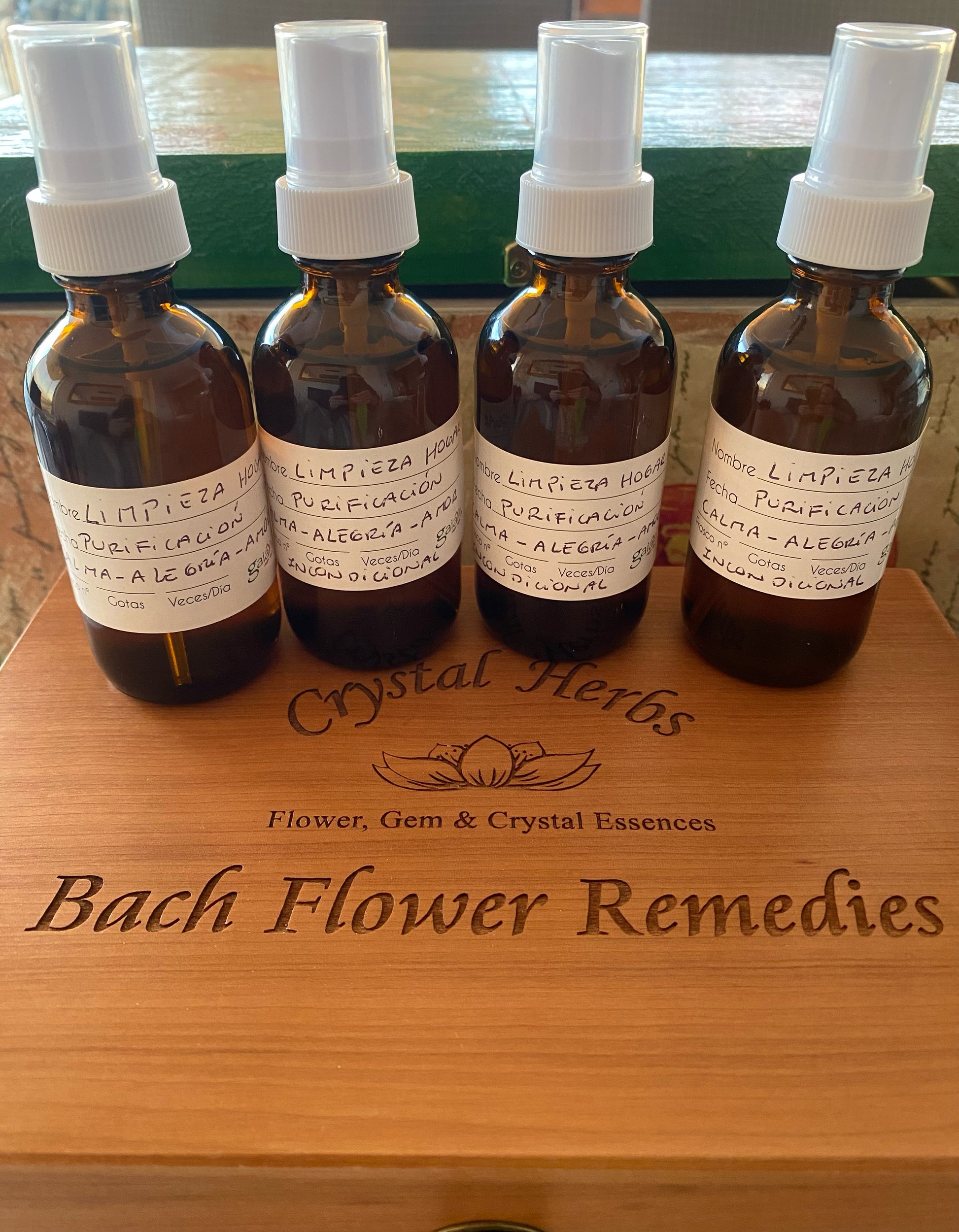 ✨ Agua Florida con Flores de Bach – Limpieza energética y armonía para tu hogar y tu aura ✨